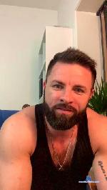 Lyonnais2206 cam4 livecam show performer room profile