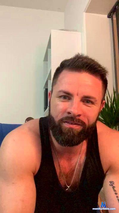 Lyonnais2206 cam4 gay performer from French Republic  