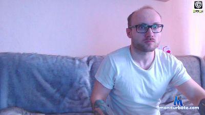 Simoncouple1 cam4 bicurious performer from Republic of Belarus  