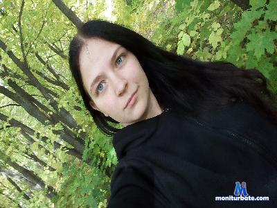 ChelseaEaster cam4 bisexual performer from Czech Republic deepthroat cute blowjob anal feet bdsm lesbian 