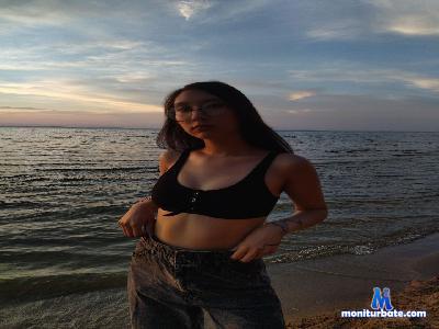 MarleneWeaver cam4 bisexual performer from French Republic bigass masturbation squirt bdsm pee pussy ass 