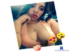 Isabella_fox_1 cam4 live cam performer profile