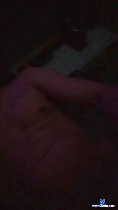 Dudegrey cam4 gay performer from Canada  