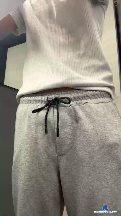 rob2_x cam4 bicurious performer from Republic of Italy twink 