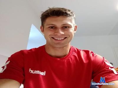 davidbigcock3 cam4 bisexual performer from Federal Republic of Germany bigcock horny naked hot gay fun 