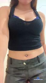 Luchila777 cam4 livecam show performer room profile