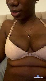 Maliabeille cam4 livecam show performer room profile