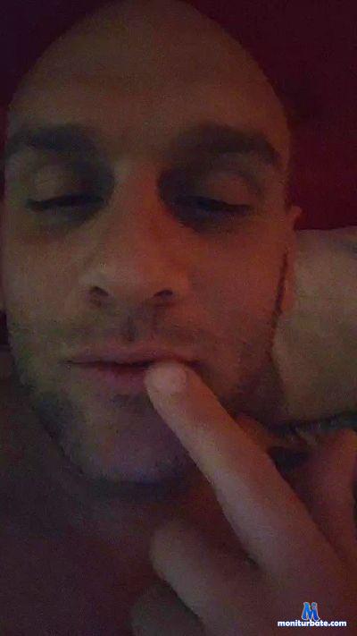 Elgigante21 cam4 straight performer from Argentine Republic  