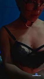whorekinga cam4 livecam show performer room profile