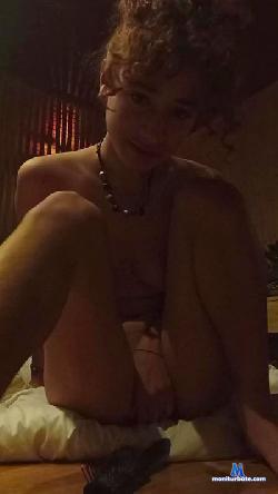 Nakedhippy cam4 live cam performer profile