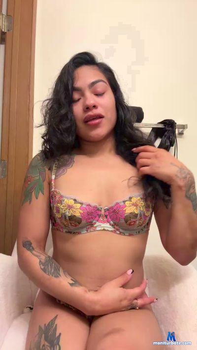 Pinkbows cam4 bisexual performer from United States of America  