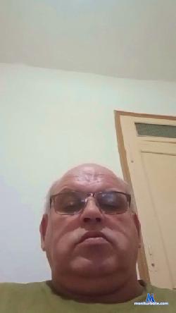 REYI3 cam4 live cam performer profile