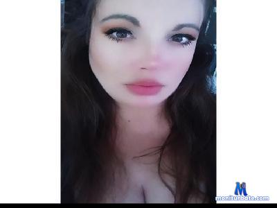 SubmissiveSavvy cam4 bisexual performer from United States of America bigass pawg C2C deepthroat amateur pussy blowjob 