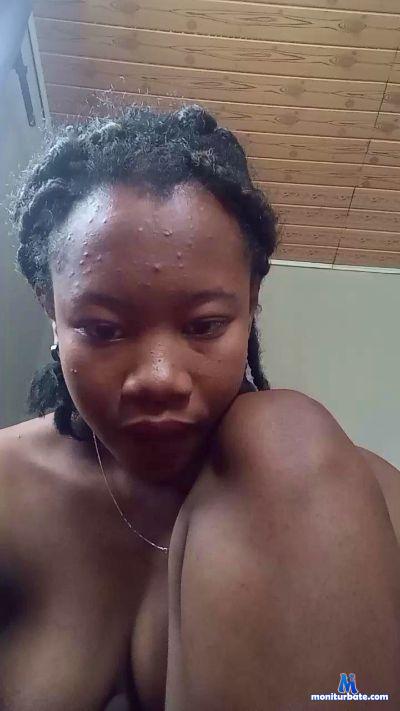 Stencyah cam4 straight performer from Republic of Madagascar  