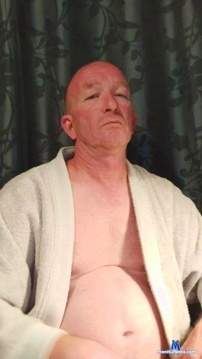 craigass1 cam4 straight performer from New Zealand  