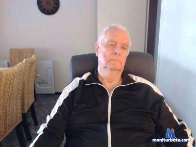 juanjuk cam4 straight performer from Kingdom of Spain  