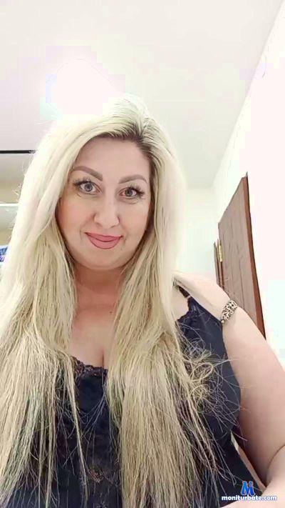 josephine86sexy cam4 bisexual performer from Ukraine  