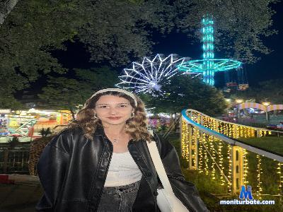ElwynaHardeman cam4 bisexual performer from Czech Republic cute feet ass pornstar masturbation anal cum 