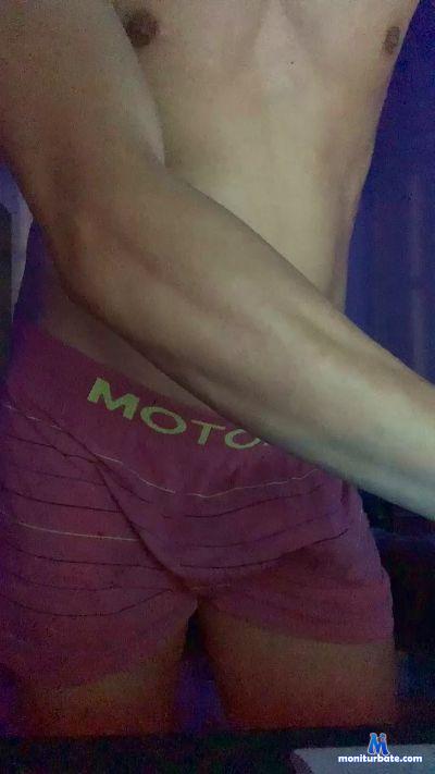 movind59 cam4 straight performer from Argentine Republic  
