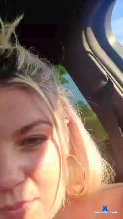 beverlyqueen cam4 live cam performer profile