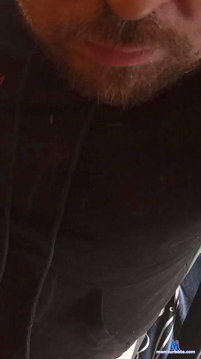 tstylevertical2 cam4 straight performer from French Republic  