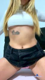 laurynhaa cam4 livecam show performer room profile