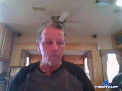 watchmecumsexy cam4 straight performer from United States of America  