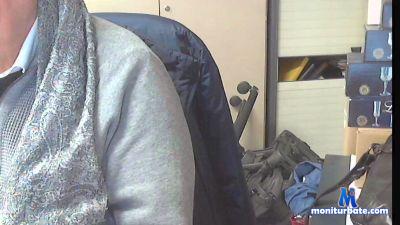 usualbear cam4 bisexual performer from Kingdom of Belgium masturbation chat 