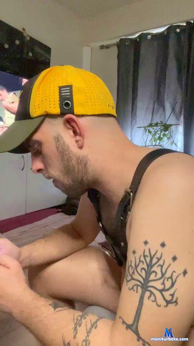 HairyGuy06 cam4 gay performer from French Republic  