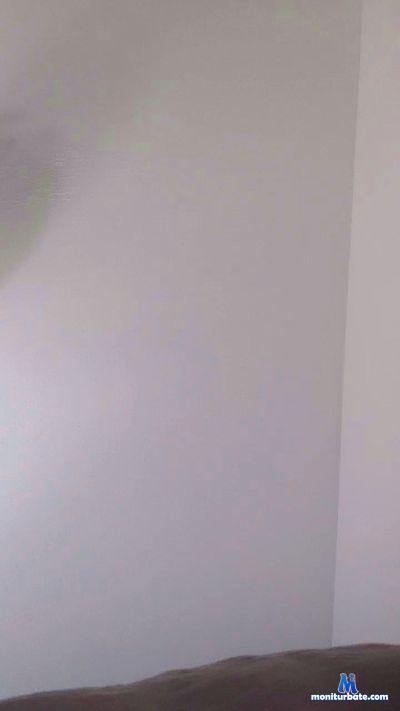 arrow123456 cam4 bicurious performer from French Republic  