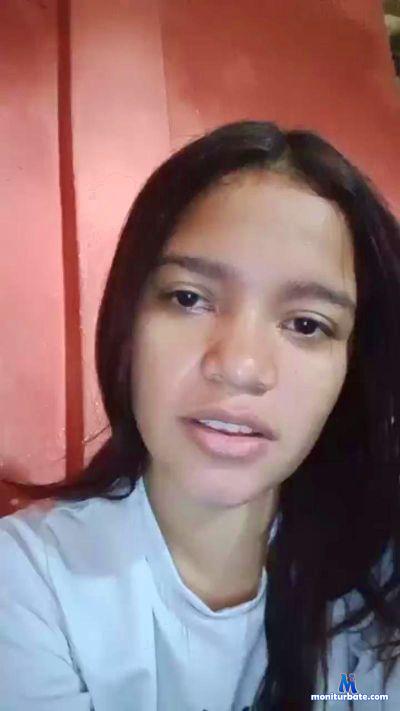 Mia_Unica cam4 straight performer from French Republic sola 