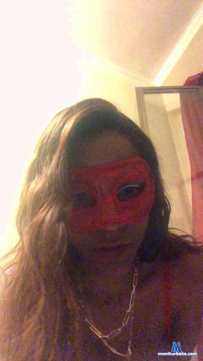 JaninaS cam4 bisexual performer from Republic of Italy  