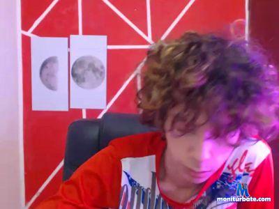 boyhorny_ cam4 bisexual performer from United States of America  