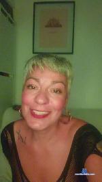 Loracroft cam4 livecam show performer room profile