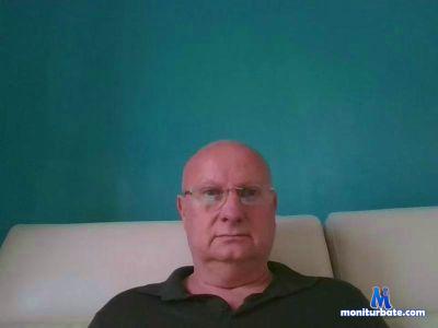 MIMICAM cam4 bicurious performer from Kingdom of Spain  