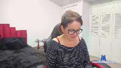 LILI_MILF cam4 live cam performer profile