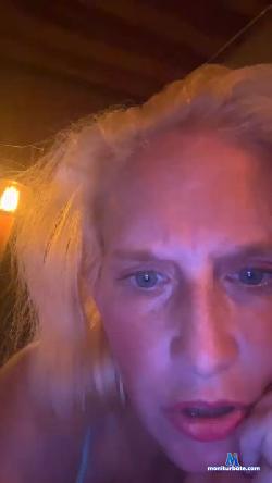 ChellyBean18 cam4 live cam performer profile