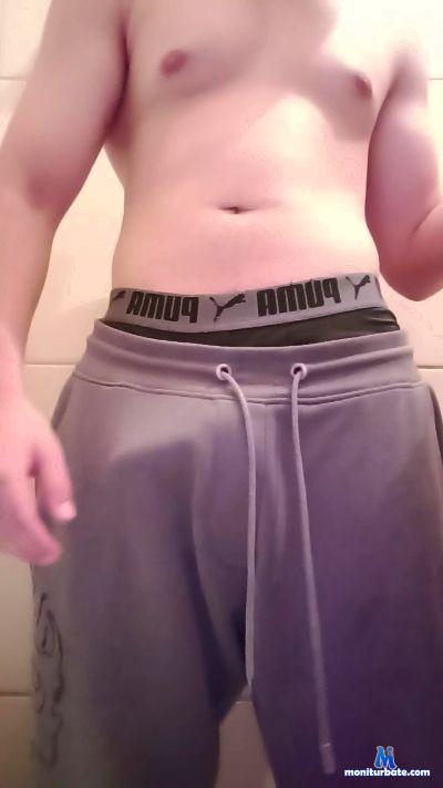 hollowcow cam4 bisexual performer from United Mexican States  