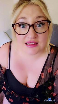 LoveThecake cam4 live cam performer profile