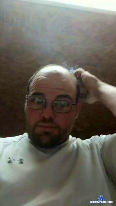 bergy27 cam4 bisexual performer from Canada  