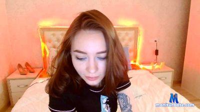 AmeliaCute cam4 bicurious performer from Russian Federation taboo C2C striptease spanking masturbation cum feet 