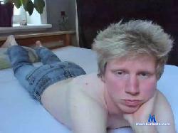 CuteBenni123 cam4 live cam performer profile