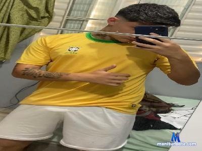 ocrisfernandee5 cam4 bisexual performer from Federative Republic of Brazil  