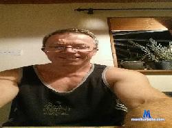 cuckoldedperv cam4 live cam performer profile