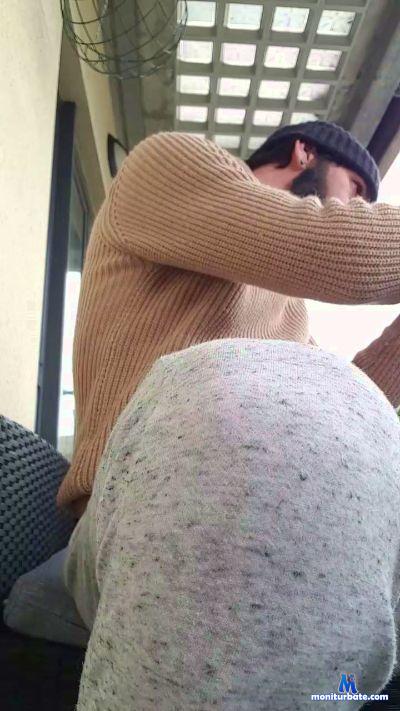 liroo cam4 bicurious performer from Taiwan, Province of China  