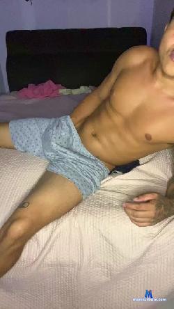dot21cm_ cam4 live cam performer profile