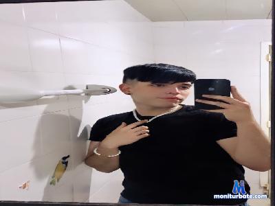 OLIVER_WHITEE_ cam4 gay performer from Republic of Colombia deepthroat bdsm anal cum ass feet amateur 