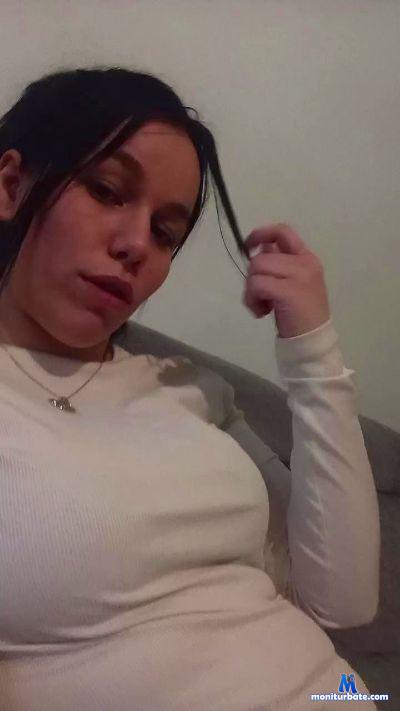 Lola_land cam4 bisexual performer from French Republic  