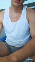 CriJan cam4 livecam show performer room profile