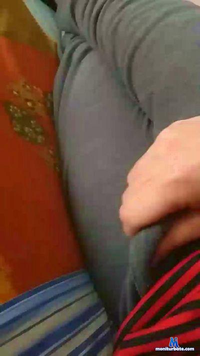 Unclehuge cam4 straight performer from Republic of Italy  